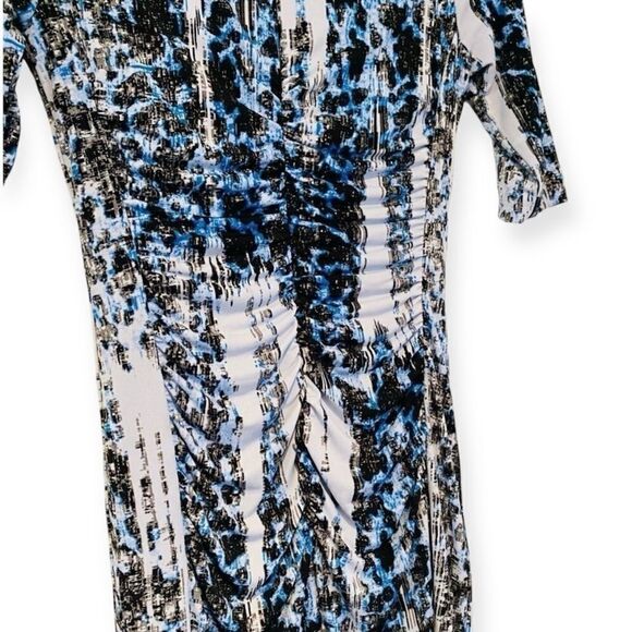 Carmen Marc Valvo Ruched Abstract Print Dress 6 - Picture 4 of 5